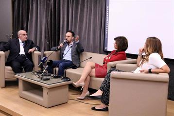 Panel Discusses TV Reporting of Tripoli